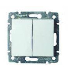 Переключатель проходной 2-кл. СП Valena 10А IP31 250В механизм бел. IEK 774408